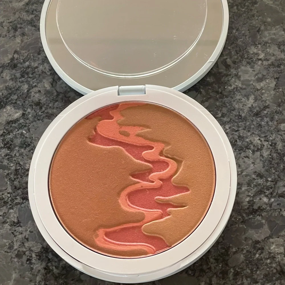 Flyte 70 ColorBack Burnished Bronze in Vacation Mid-tone flushed sunkissed combo